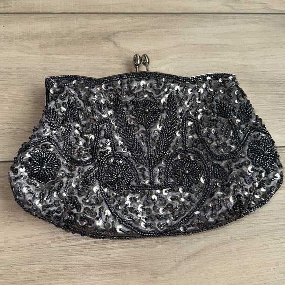 EUC Beautiful Art Deco Beaded Vintage Silver Sparkle Purse Clutch Snap Closure - Picture 2 of 8